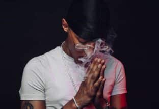 En médecine de 25 ans de Paaris cherrche rencontre avec une petite salope