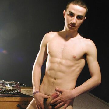 jeune gay Saint Denis 2 